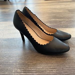 Kelly and Kate Navy Scalloped Heels Size 8